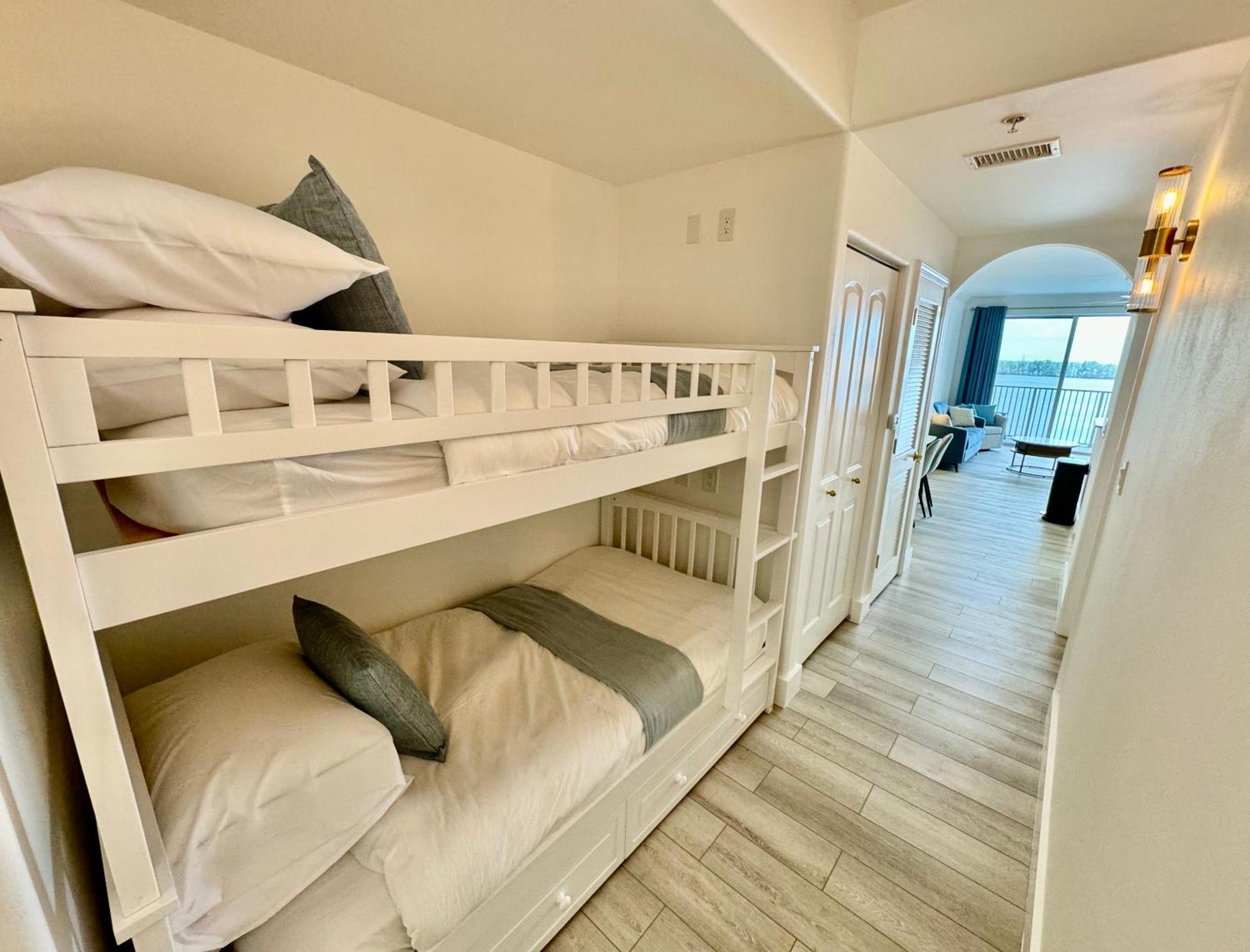 Balcony King Suite - Lake & Pool View Orlando Exteriör bild